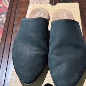 TOMS womens black mulea